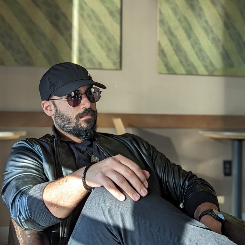 Meet your Posher, Jomi